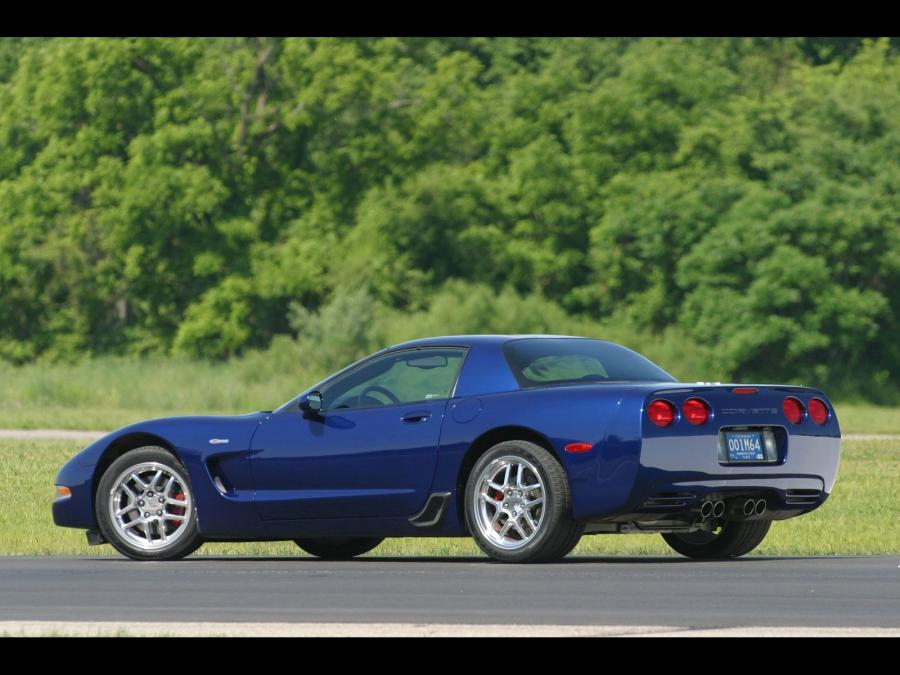  Chevrolet Corvette Z06 CE 2004 года  (фото 3 из 13)